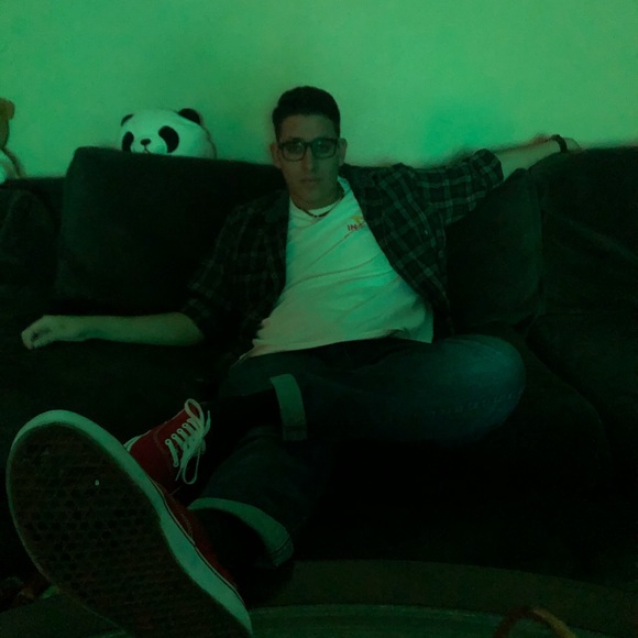 Meet your Posher, Santiago - Picture 1 of 1